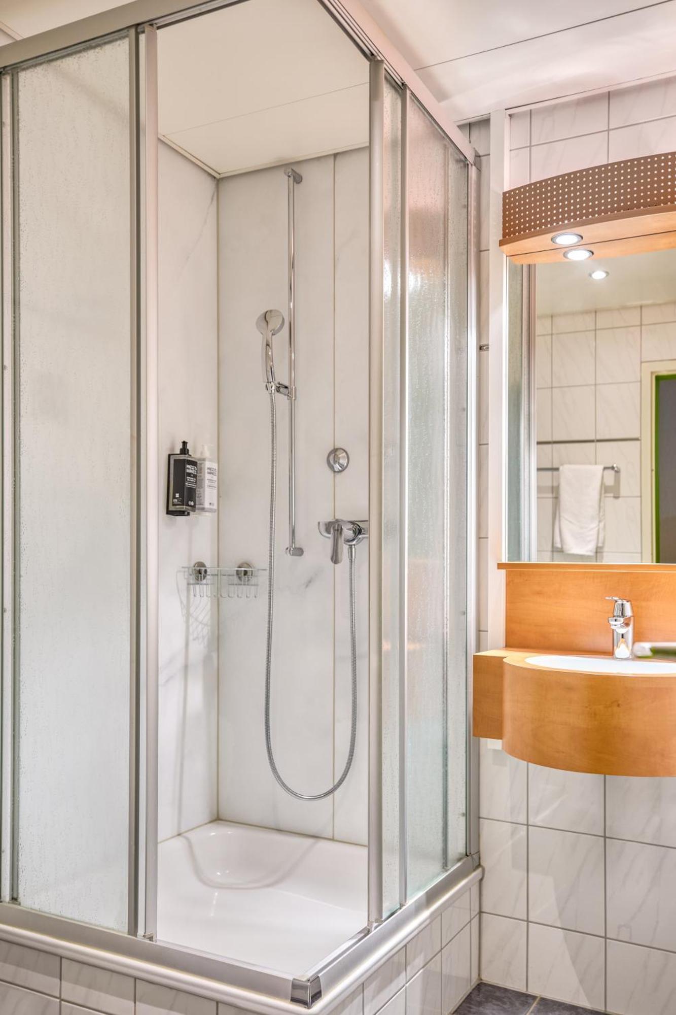Ibis Styles Luzern Hotel Exterior foto